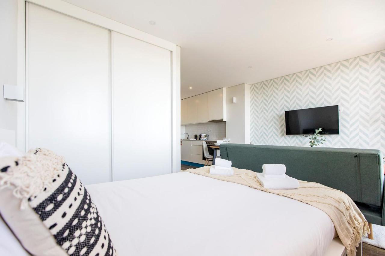 Elegant Studio W/ Ac & Balcony By Lovelystay Porto Zewnętrze zdjęcie