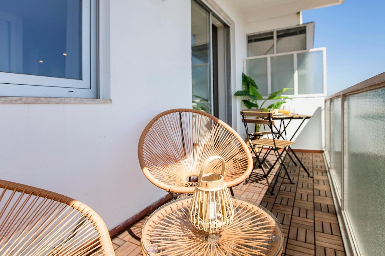 Elegant Studio W/ Ac & Balcony By Lovelystay Porto Zewnętrze zdjęcie
