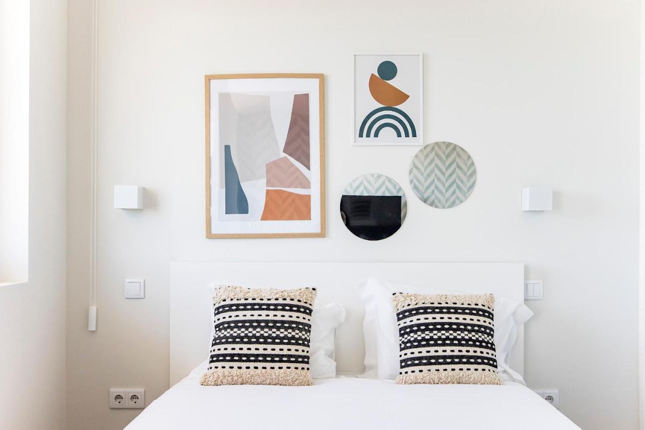 Elegant Studio W/ Ac & Balcony By Lovelystay Porto Zewnętrze zdjęcie