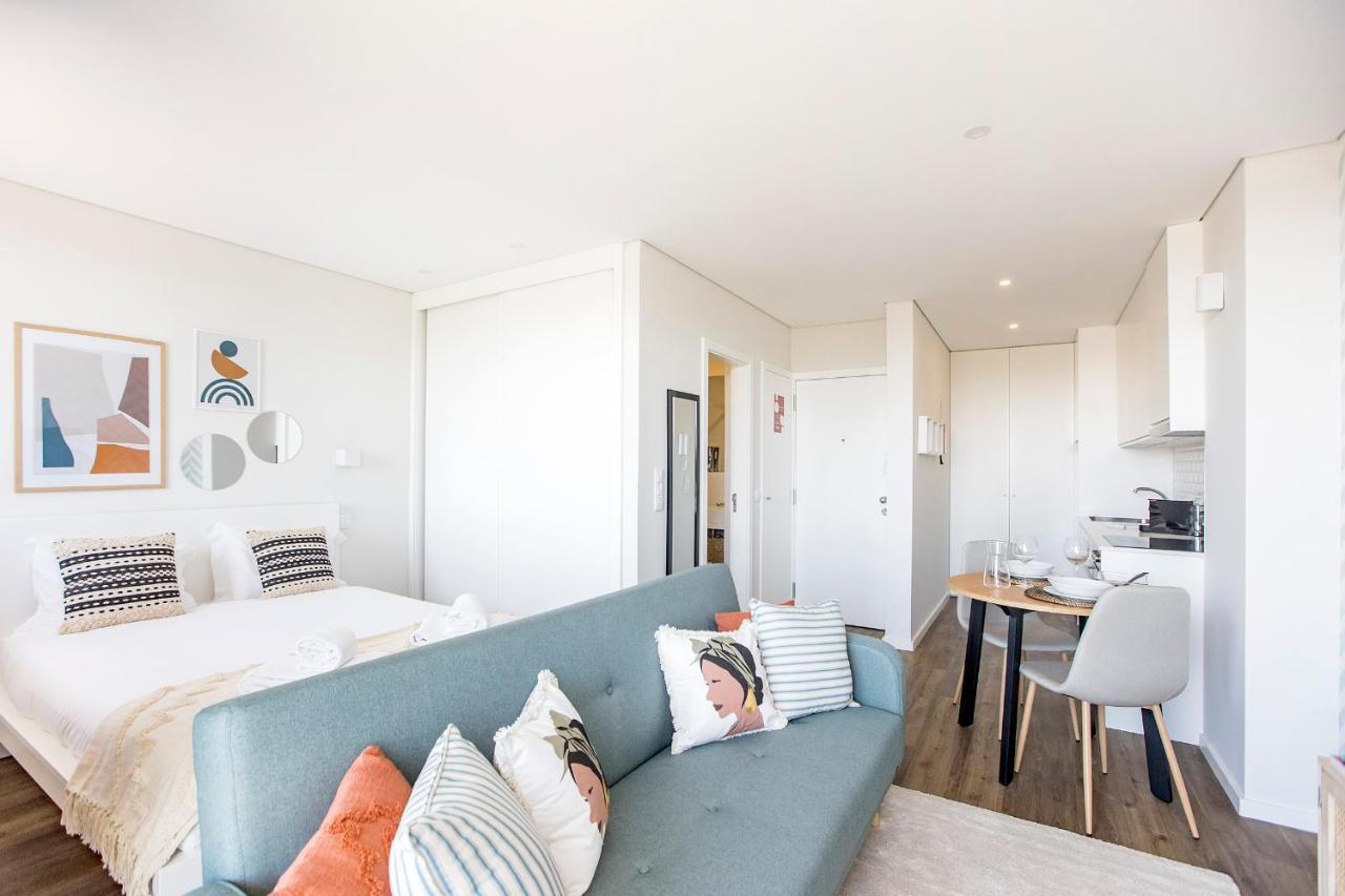 Elegant Studio W/ Ac & Balcony By Lovelystay Porto Zewnętrze zdjęcie